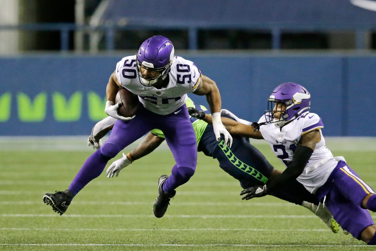 Los Seattle Seahawks consiguen ganar el encuentro en los últimos segundos del partido con un apretado marcador de 26-27 a favor.