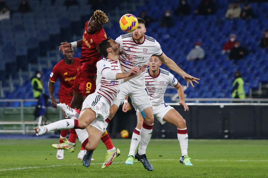 AS Roma se impuso al Cagliari por la mínima tras un cobro de penal de Oliveira, durante la fecha 22 en la Serie A. La Loba de Mourinho suma tres puntos.