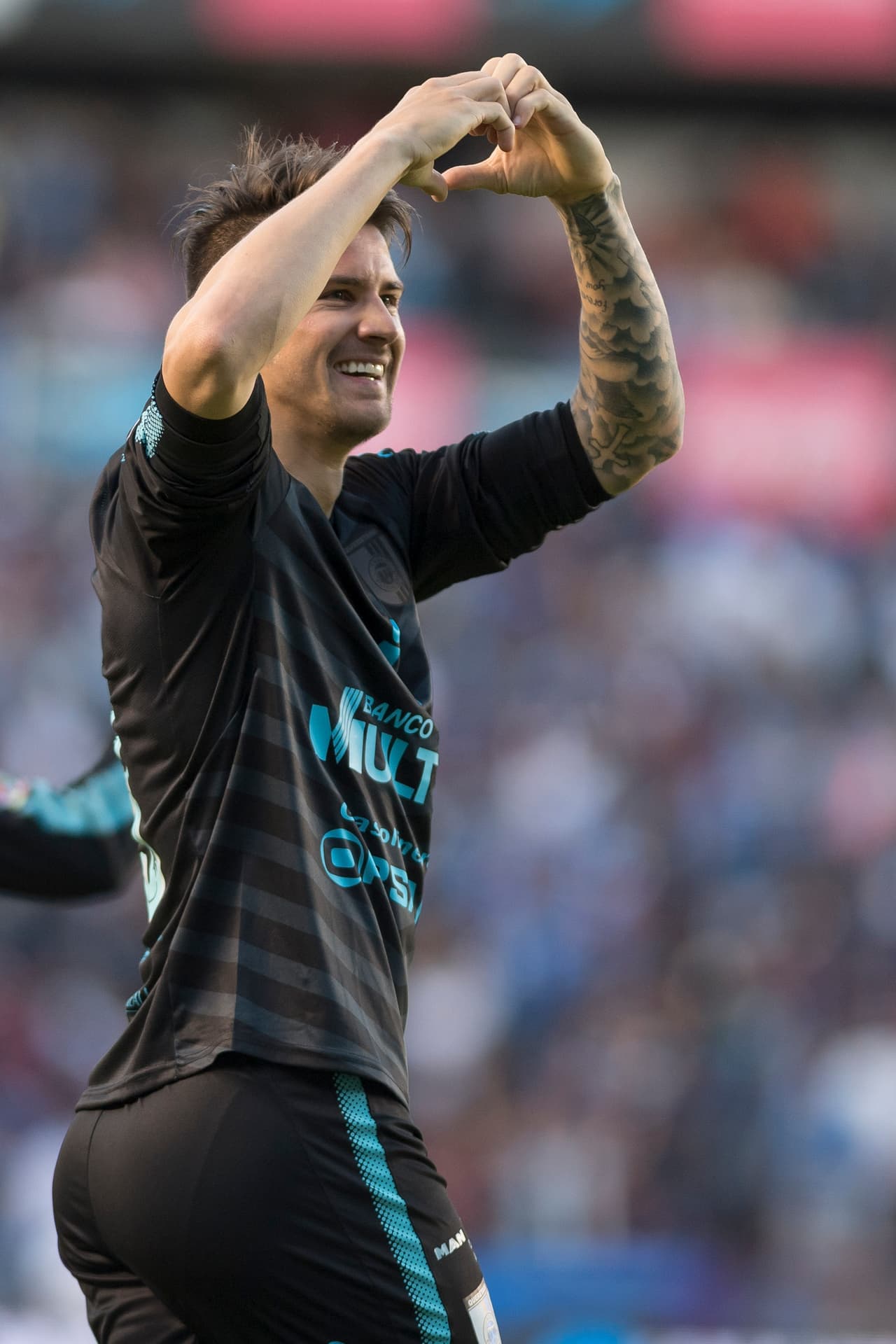 Querétaro y Necaxa empataron a un gol en un encuentro que dejó muy pocas emociones.