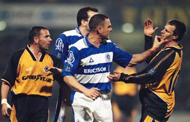 Vinnie Jones hacía las jugadas más bajas para impedir que sus rivales se hicieran del balón.
