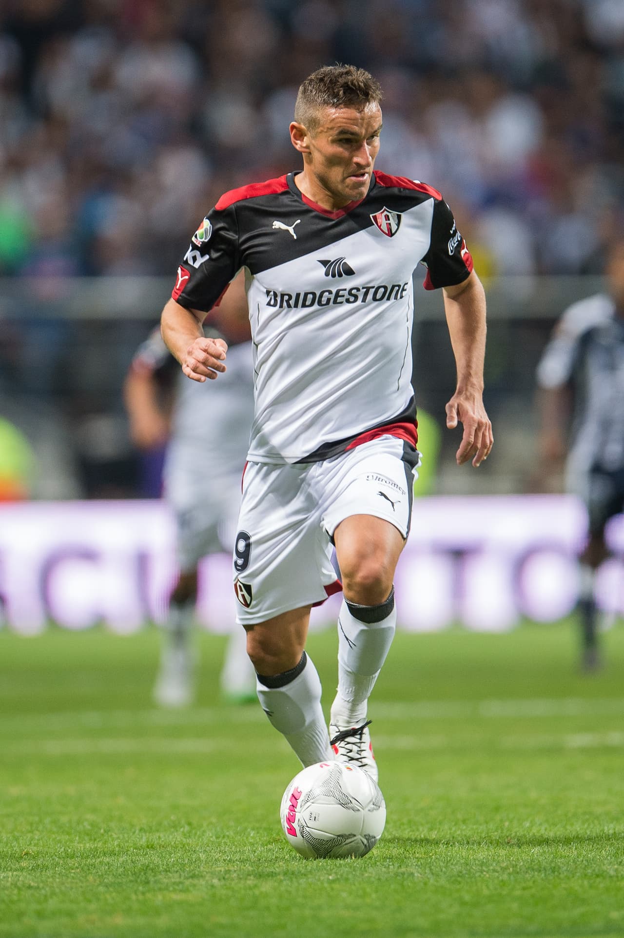 DELANTEROS - Gonzalo Bergessio, Atlas.- El artillero del equipo rojinegro tiene ahsta el momento 35 puntos, mientras que su valor en el Univision Deportes Fantasy es de $3.1 millones.