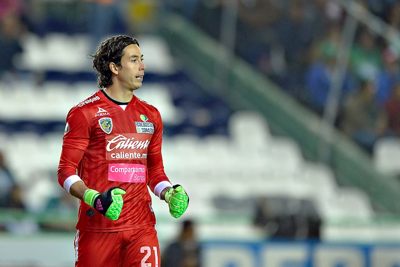 PORTERO - Oscar Jiménez, Chiapas.- El arquero del equipo chiapaneco es de los porteros más económicos y que suman puntos semana a semana en el Univision Deportes Fantasy, sumando 27 puntos hasta el momento, donde su valor es de $2.2 millones.