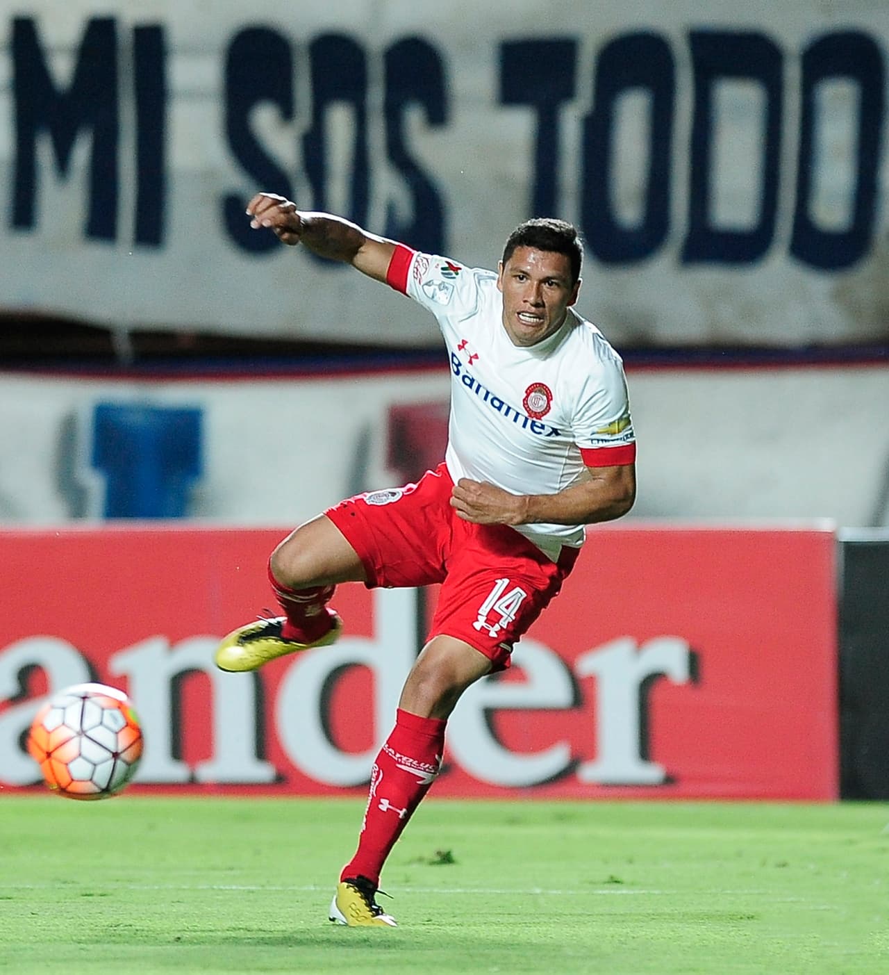 Richard Ortíz, Toluca.- El jugador de los Diablos Rojos dirigido por Saturnino Cardozo lleva hasta el momento 27 puntos, mientras que su valor en el Univision Deportes Fantasy es de $1 millón.