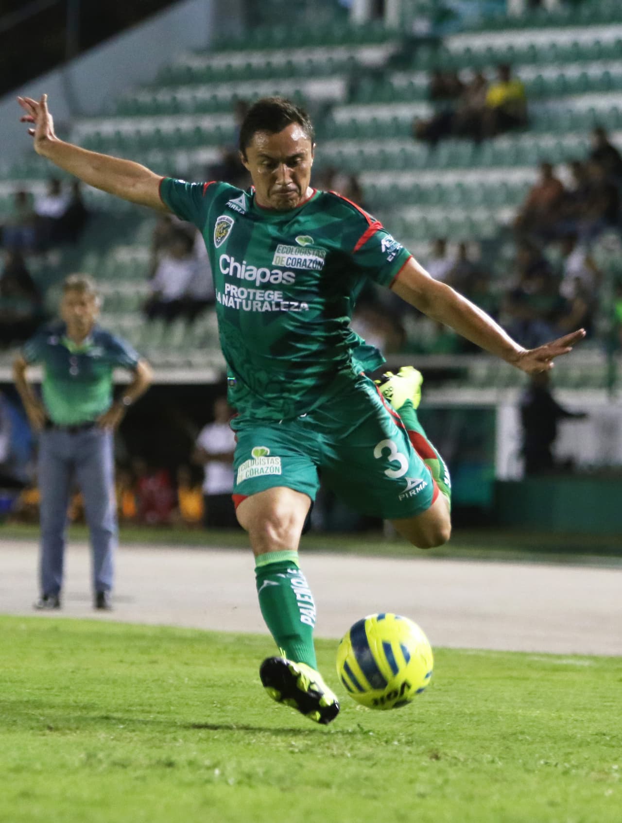 William Paredes, Chiapas.- El oriundo de Yucatán suma hasta el momento 25 puntos en el Clausura 2016, su valor en el Univision Deportes Fantasy es de $2.5 millones.