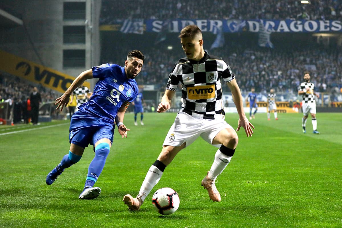 Nuevamente la función de marca fue prioridad para Héctor Herrera en el cerrado duelo en el Estadio do Bessa, casa del Boavista.