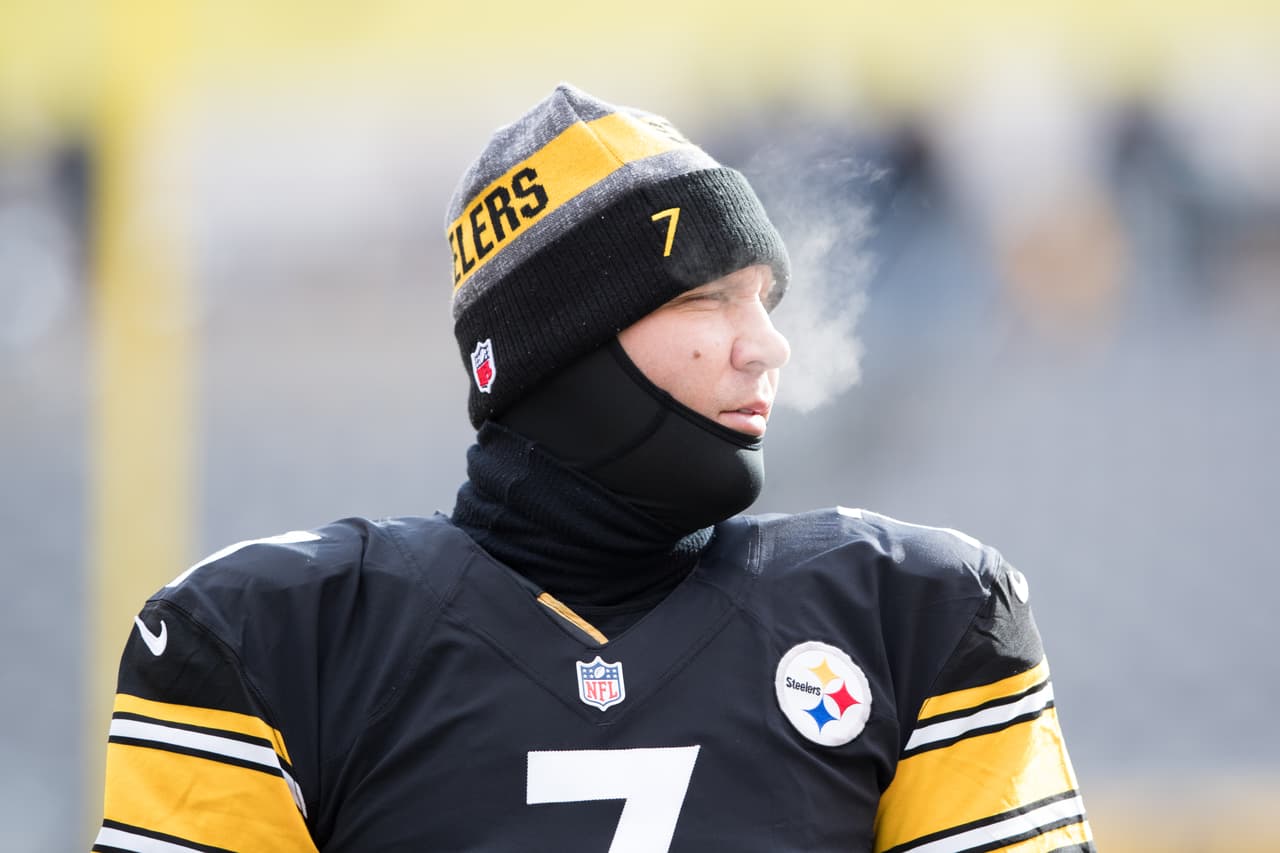 Pittsburgh Steelers quarterback Ben Roethlisberger (7) during warm ups prior to an AFC Wild Card NFL football game against the Miami Dolphins at Heinz Field, Sunday, Jan. 8, 2017 in Pittsburgh, Pa. The Steelers defeated the Dolphins 30-12. The Steelers defeated the Dolphins 30-12. (Perry Knotts via AP)