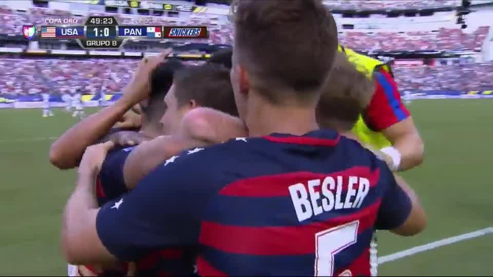 Goooolll!! Dominic Dwyer mete el balón y marca para USA