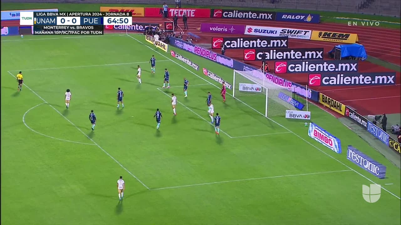 ¡TIRO ATAJADO! disparo por Piero Quispe.