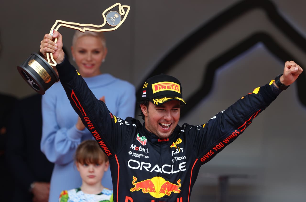 Checo Pérez ganó su tercer Gran Premio de Fórmula 1 y lo hizo en Mónaco, una de las pistas más importantes e histórics en el máximo serial del automovilismo. Así fue el espectacular festejo.