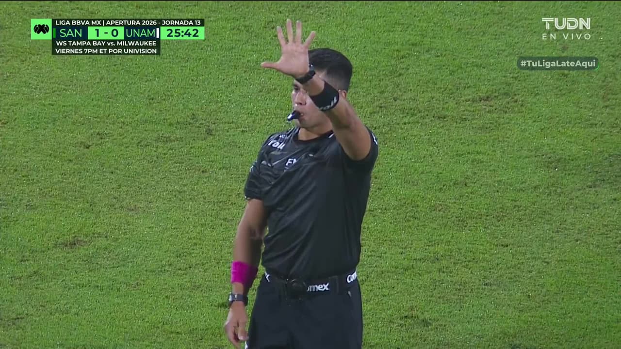 ¡TIRO ATAJADO! disparo por César Huerta.