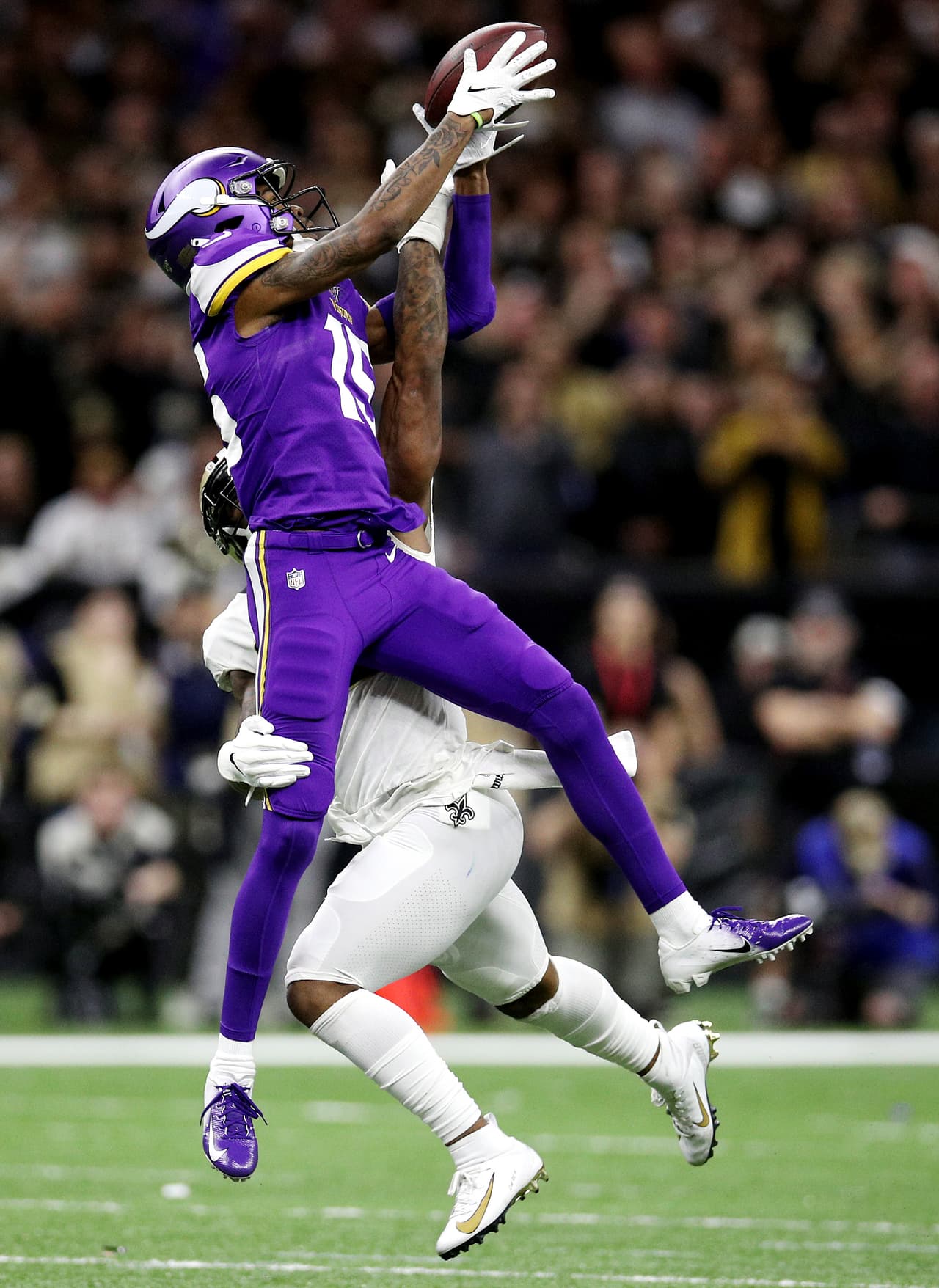 Minnesota saca el partido con una atrapada de Kyle Rudolph en tiempo extra y derrotan 26-20 a New Orleans Saints.