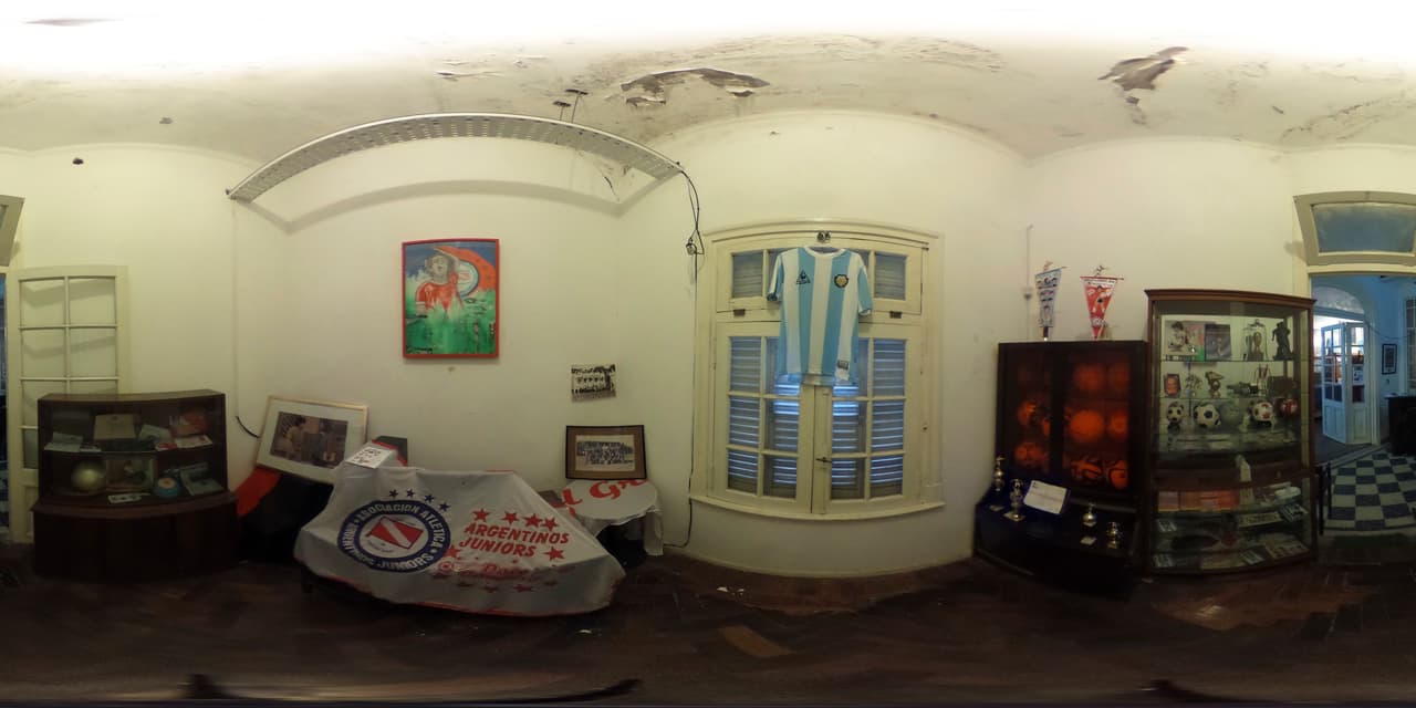 Maradona vivía en esa casa en Buenos Aires (Argentina) con toda su familia, la misma que siempre lo ha apoyado en su carrera.