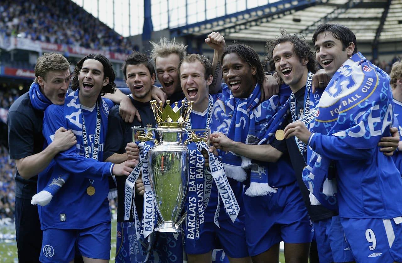 2. Chelsea (2004/2005): el equipo de José Mourinho ya comenzaba a demostrar su poder y se quedó con varios trofeos en esa temporada.