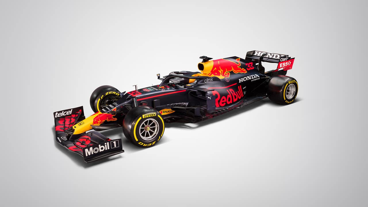 Red Bull presenta nuevo auto y 'Checo' Pérez luce su primer casco