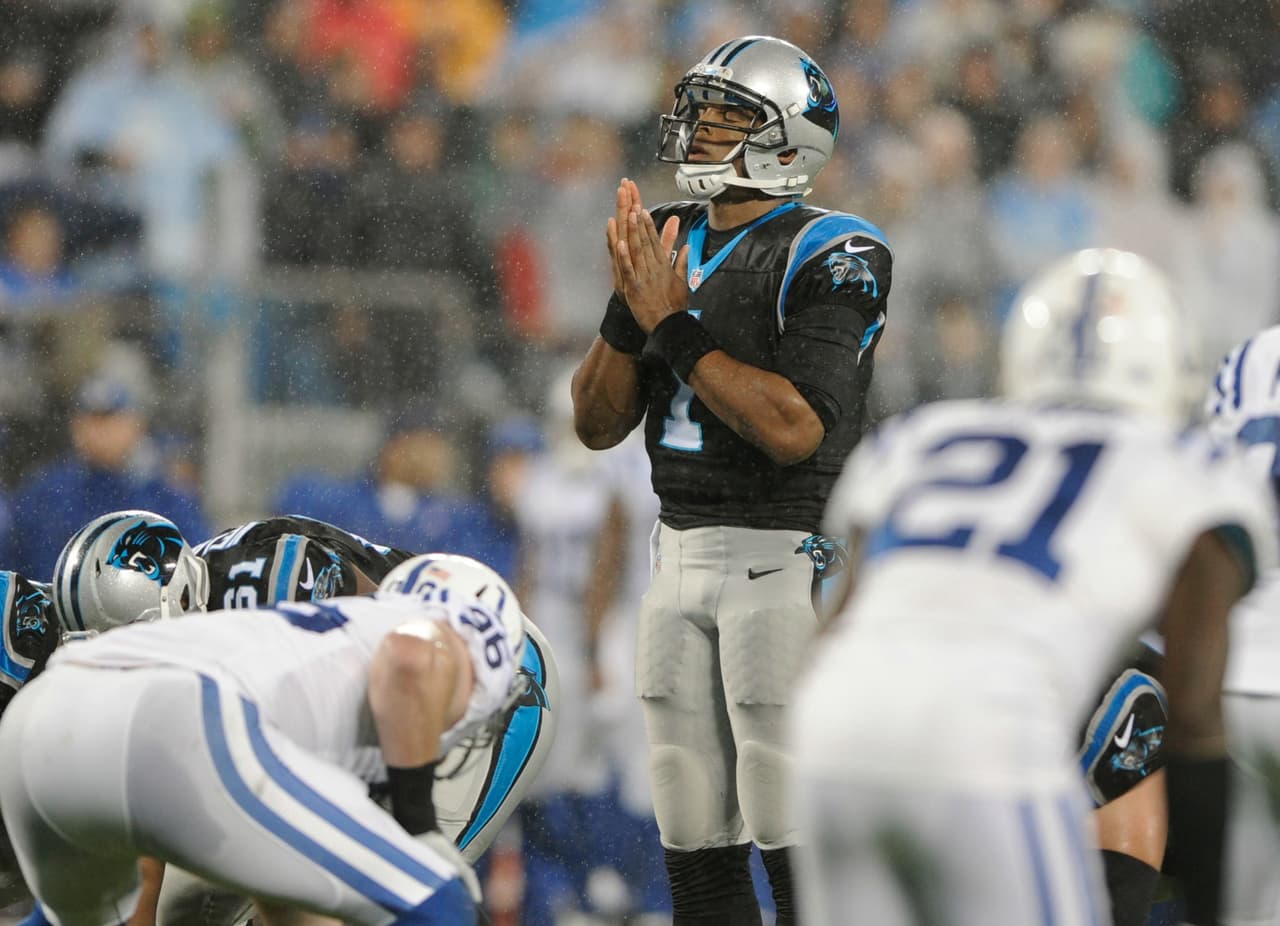 Emocionante partido que cerró la Semana 8 de la NFL donde los Panthers mantuvieron el invicto al derrotar, en tiempo extra, a los Colts por 29-26. ¡Checa las mejores tomas!