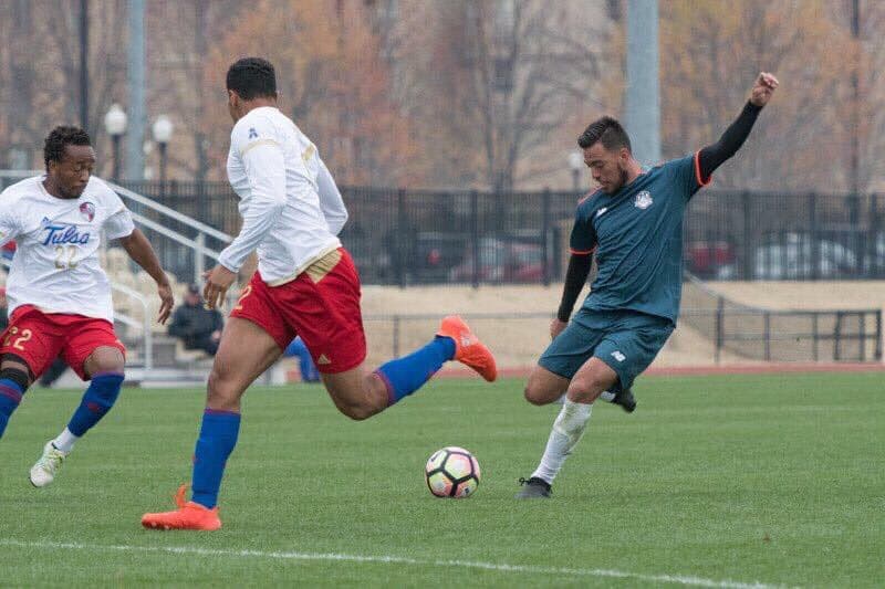 Tulsa Roughnecks [2]-4 Colorado Springs: el mexicano Jaime Ayala puso uno de los goles de su equipo en la USL y con este llegó a su segunda anotación en la temporada.