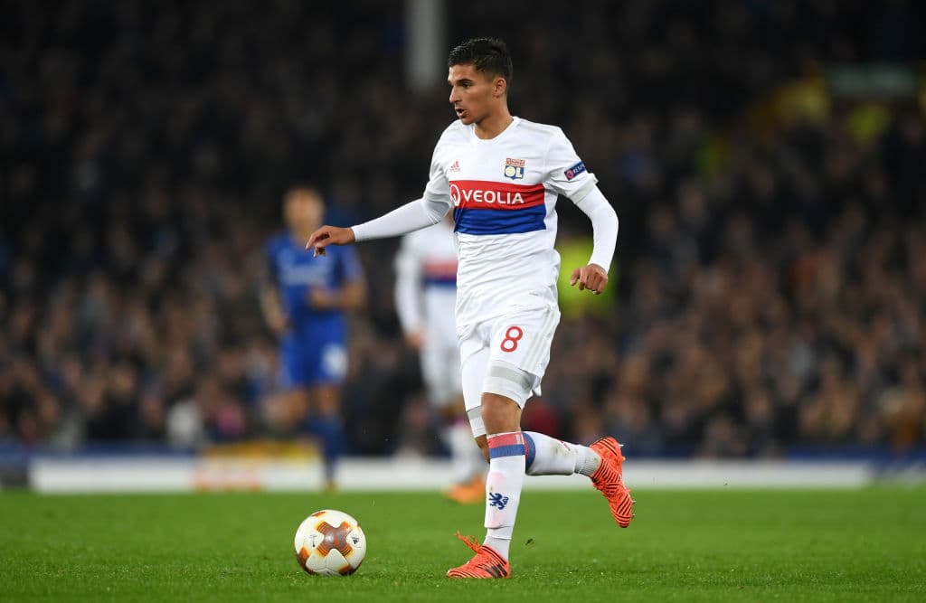 12) 
<b>Houssem Aouar</b>. El joven mediocampista francés de sangre argelina tiene apenas 20 años y su carta ya vale 35 millones de euros. Juega en el Olympique de Lyon.