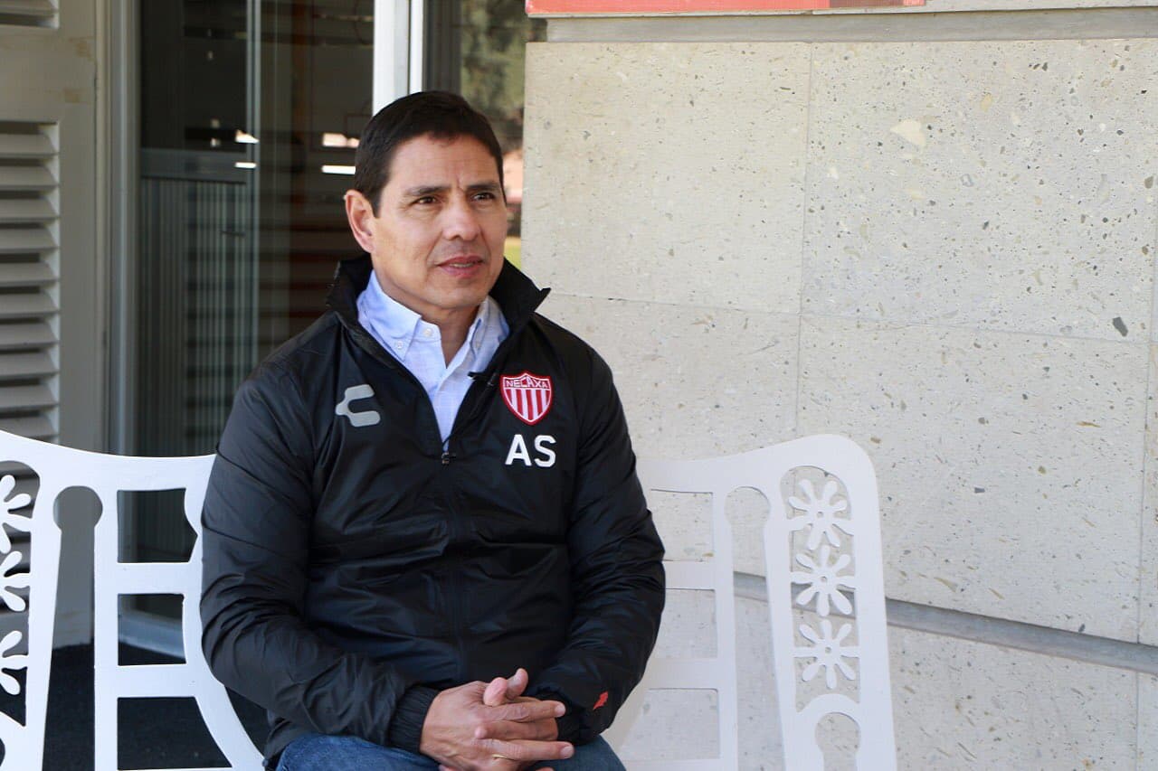 Sosa llega a Necaxa y no pone justificación con respecto a bajas