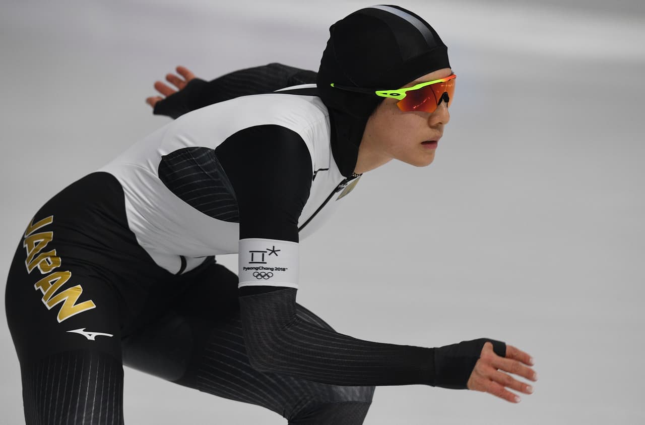 Las participantes del patinaje en velocidad mostraron su capacidad y además se destacaron por el atractivo de sus rostros y cuerpos atléticos en los Olímpicos de Invierno. Acá, Miho Takagi de Japón.
