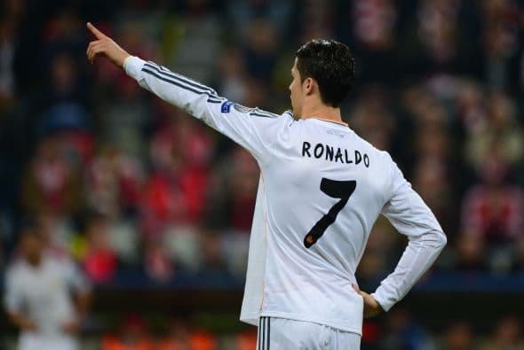 El jugador de Real Madrid obtuvo un promedio de 9.6, luego de tener 10 en velocidad,8.5 en fuerza, 10 en Agilidad y 10 en resistencia.