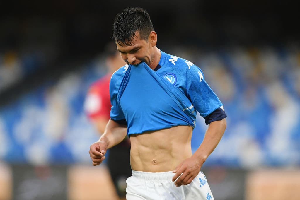 Se termina la primera mitad del partido y el Napoli gana por dos goles