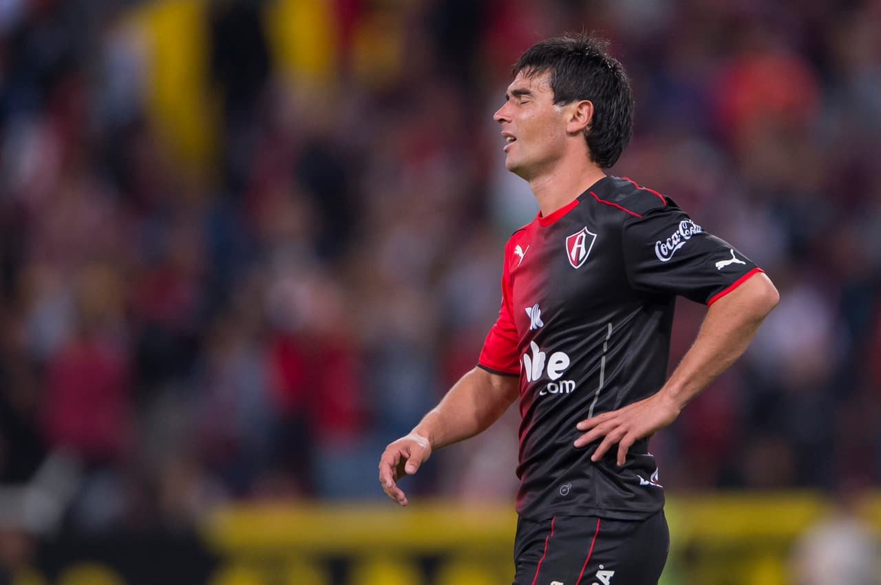 El Atlas confió el gol en su refuerzo de lujo Matías Alustiza, el argentino está lejos de la contundencia que lo caracterizó con Puebla, el ‘Chavo’ apenas llega un tanto en seis juegos disputados con los Zorros y parece que esto le está afectando en el ánimo y su relación con su entrenador.