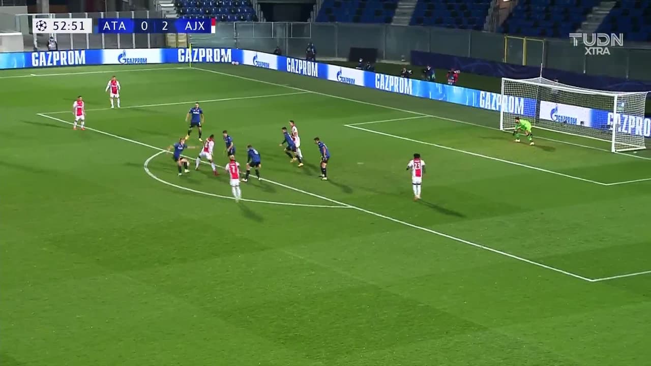 ¡Gol del Atalanta! Duván Zapata recortó el marcador ante el Ajax