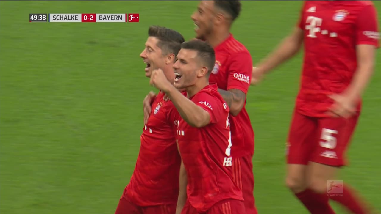 Exquisito gol de Lewandowski y Bayern Munich ya lo gana 2-0