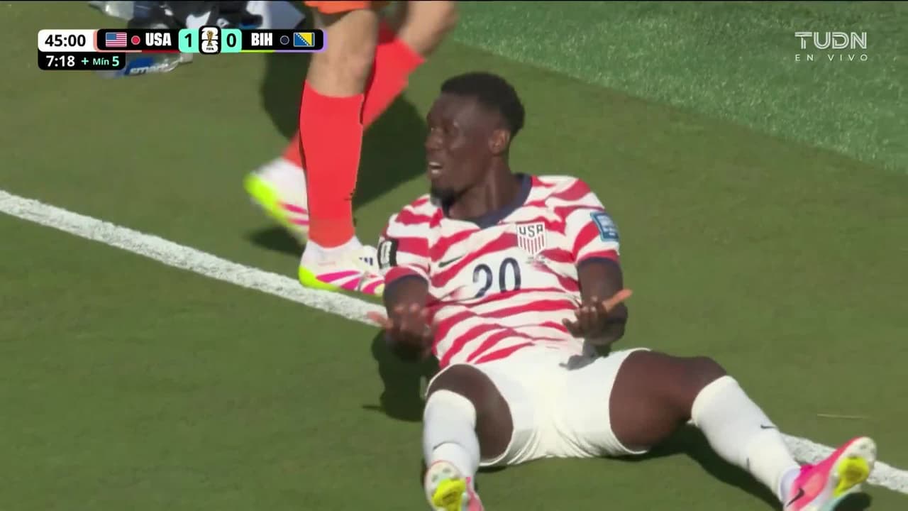 ¡No te puedo creer el golazo que el poste le acaba de arrebatar a Estados Unidos!