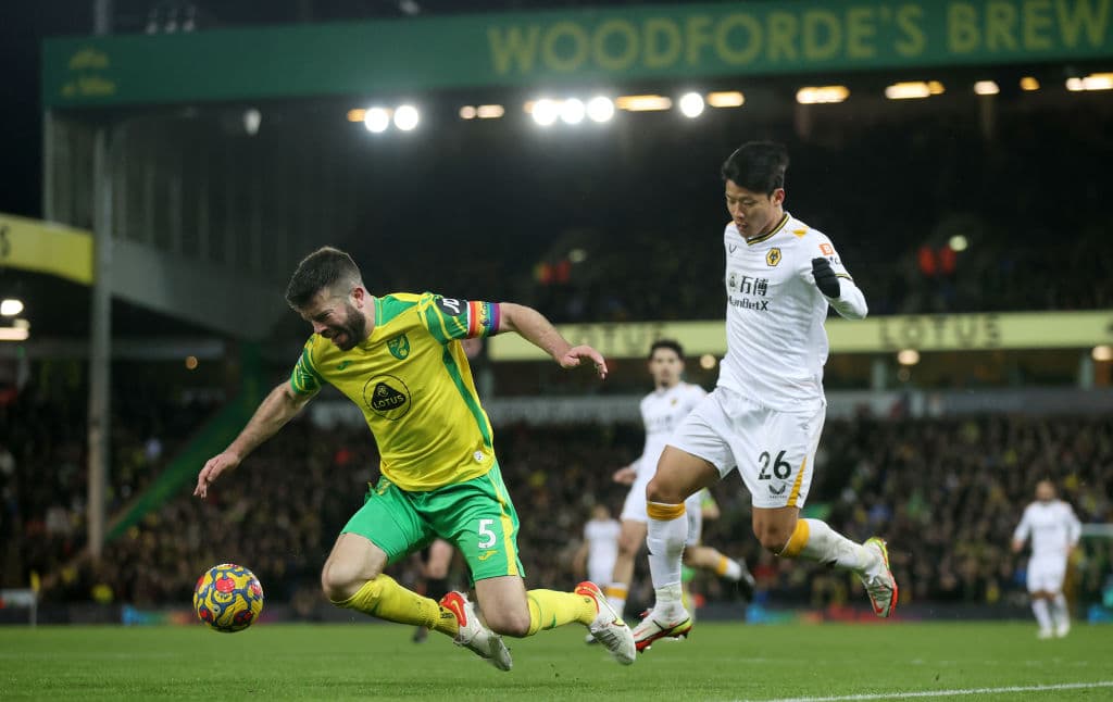 Los locales fueron los que tomaron la iniciativa del encuentro, aunque no sirve de mucho y se conforman con el empate 0-0 frente al Wolverhampton.