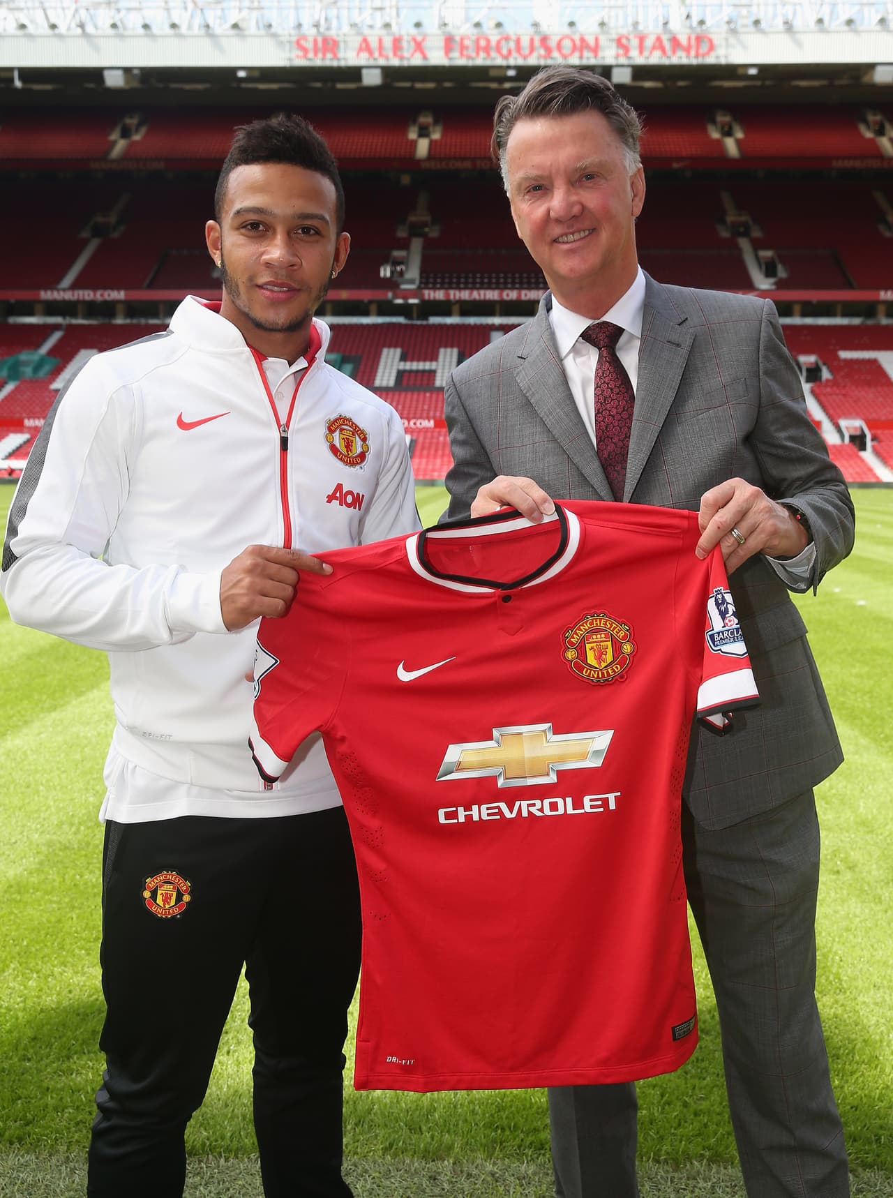 El volante neerlandés Memphis Depay no desquitó los casi 40 millones de dólares pagados por el United al PSV por su ficha. Hoy juega en el Lyon de la Ligue 1.