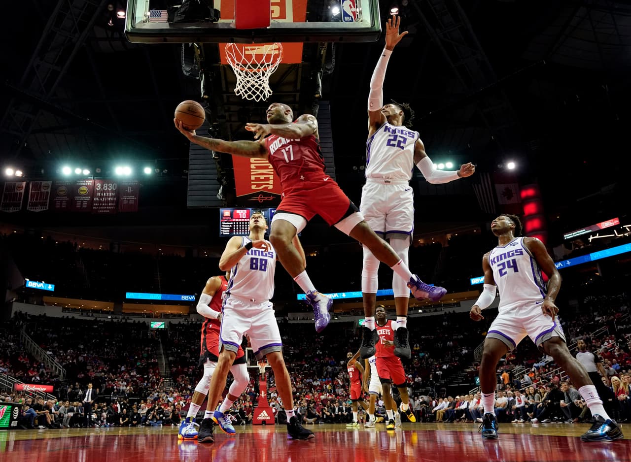 Los Houston Rockets continúan topándose con defensas enfocadas en quitarle el balón a James Harden y Russell Westbrook sigue tirando pobremente desde el perímetro. Sin embargo McLemore ha tenido más presencia en cancha y muestra estar en el mejor tramo de su carrera.