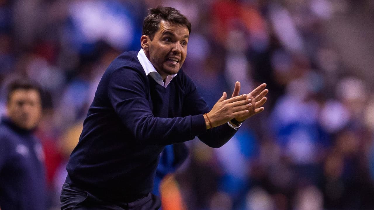 Nicolás Larcamón pide mesura a pesar del liderato de Puebla en Liga MX