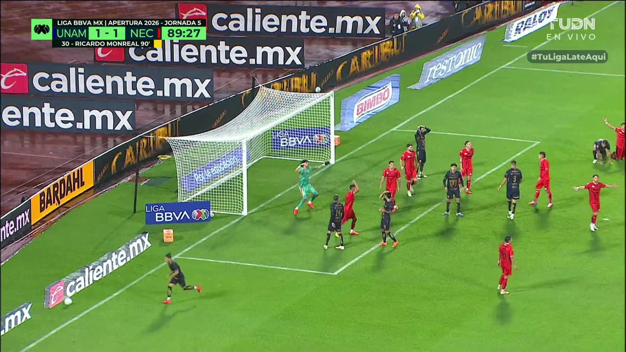 ¡TIRO ATAJADO! disparo por Robert Morales.