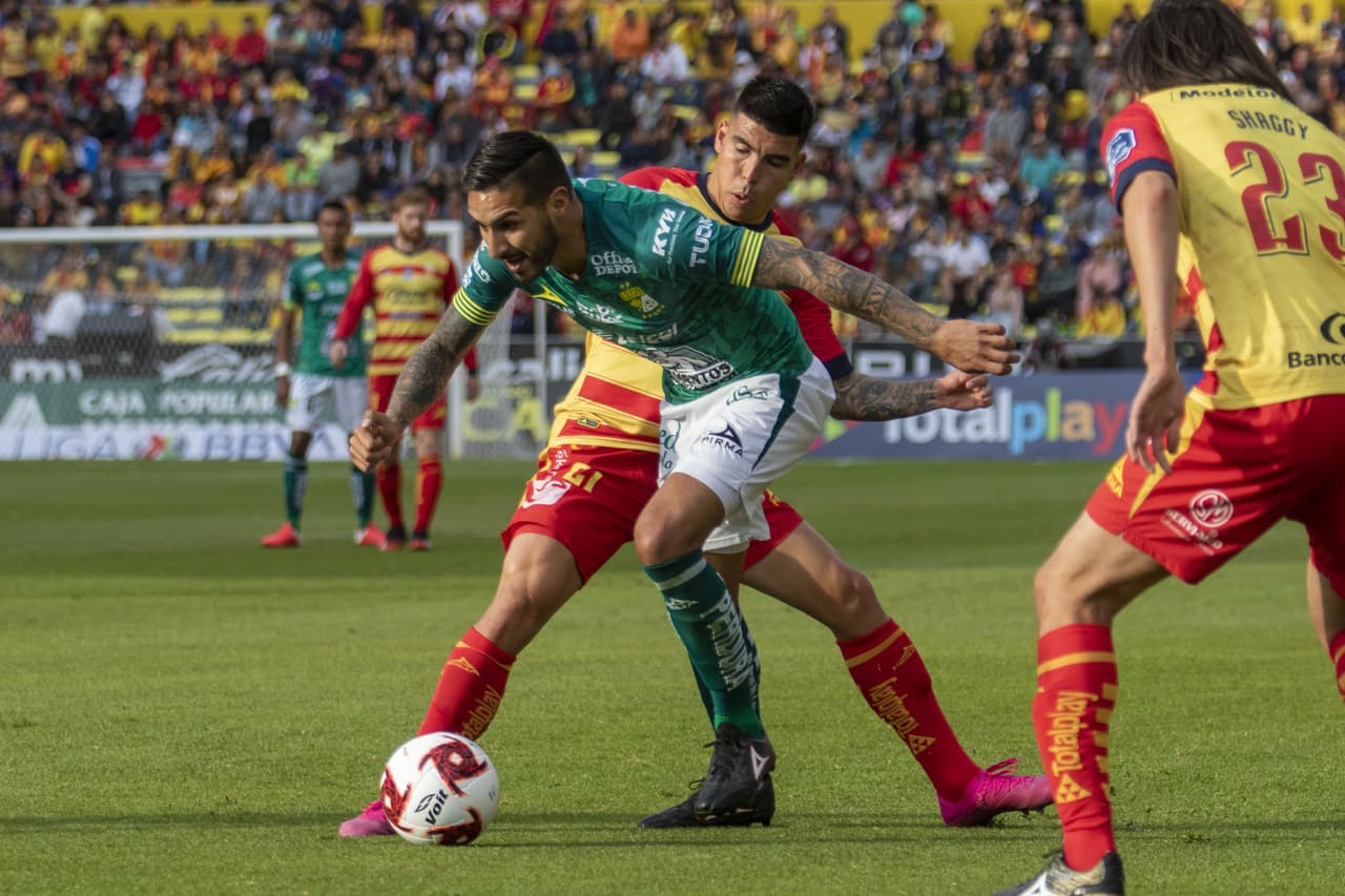 Con goles de Ángel Mena y Jean Meneses, León gana y se lleva los tres puntos a casa.