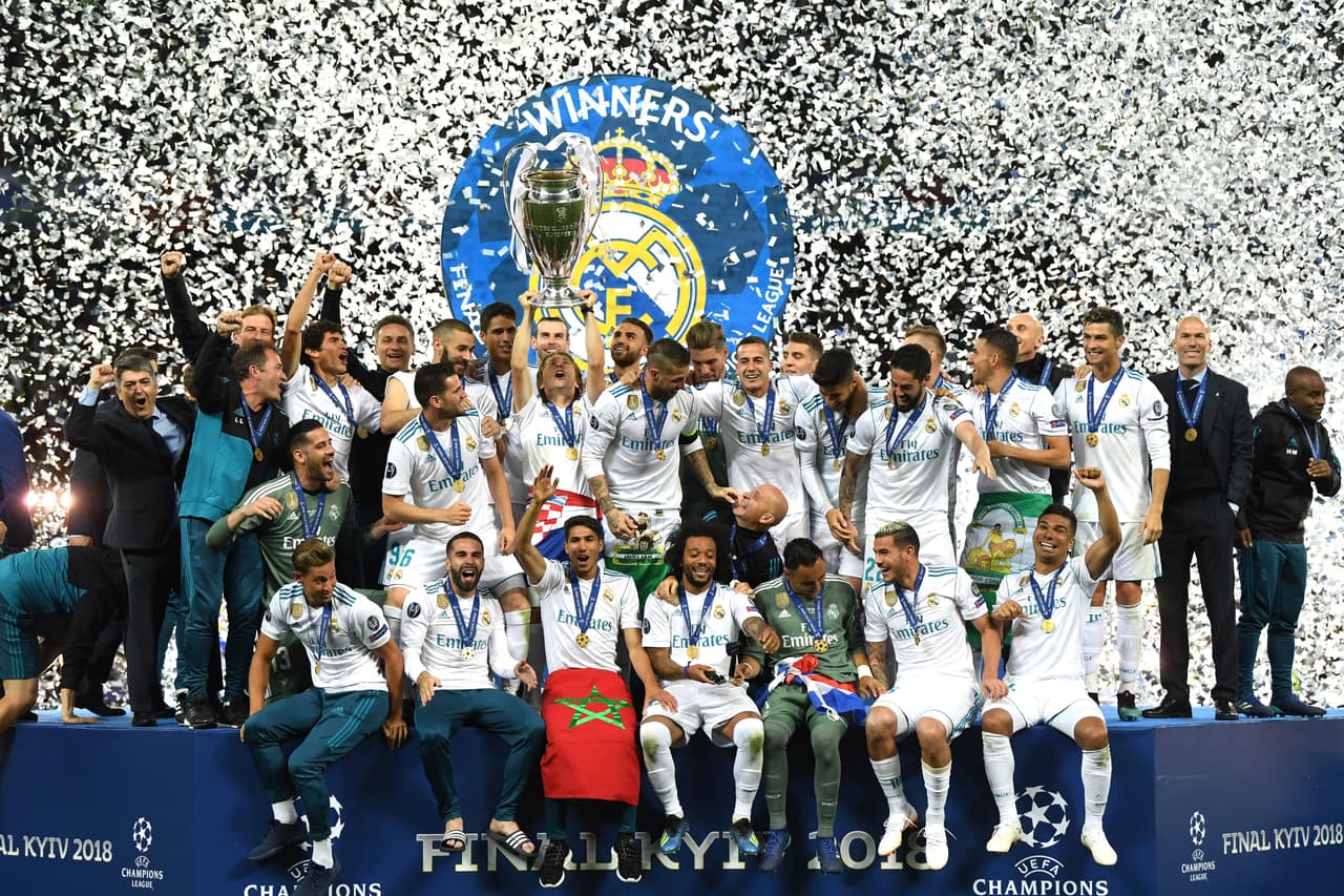 1. Real Madrid (España / UEFA) - 26 títulos: 13 Champions League, 4 Supercopas, 3 Intercontinentales, 3 Mundiales de Clubes, 2 Europa League y una Iberoamericana.