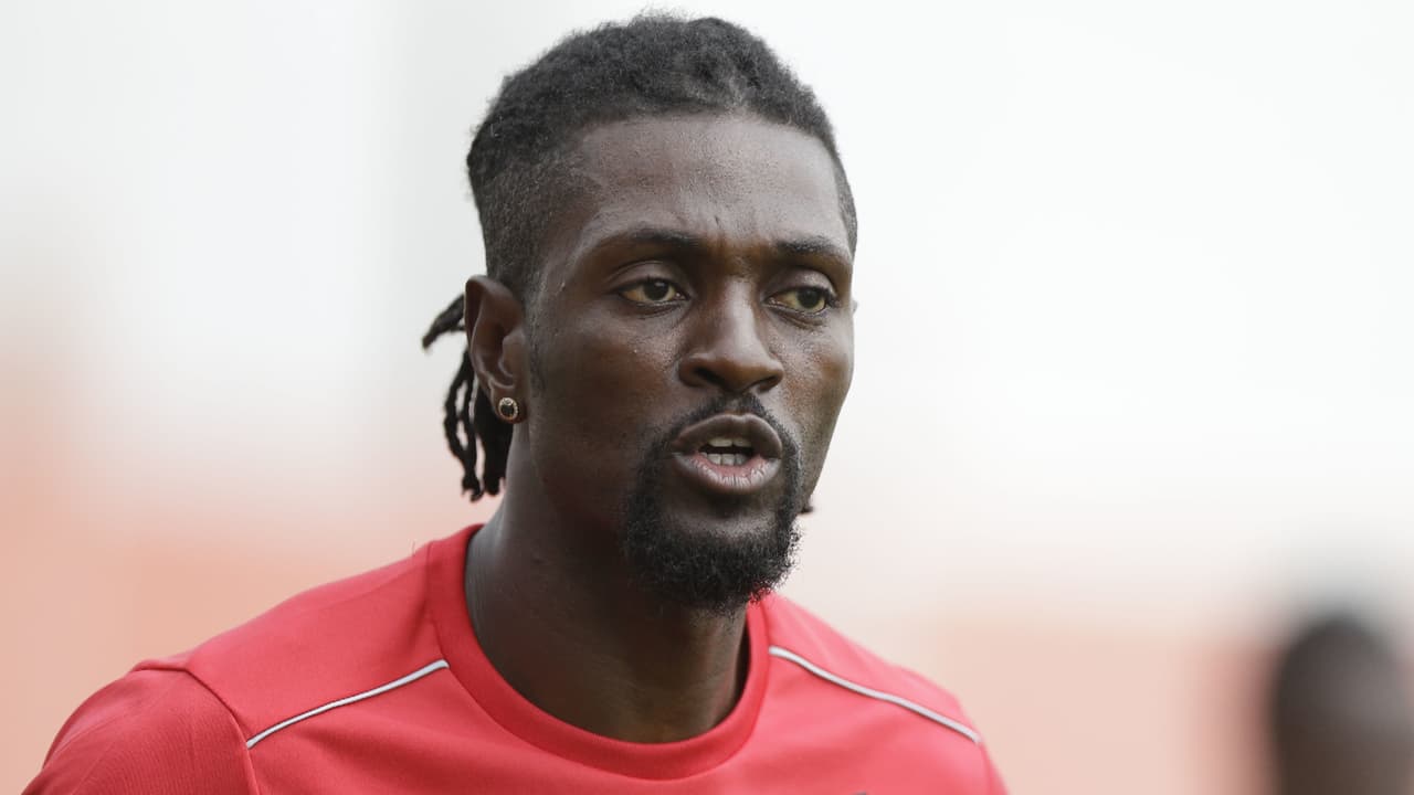 Adebayor sobre el coronavirus: "Déjenme ser muy claro, no dono"