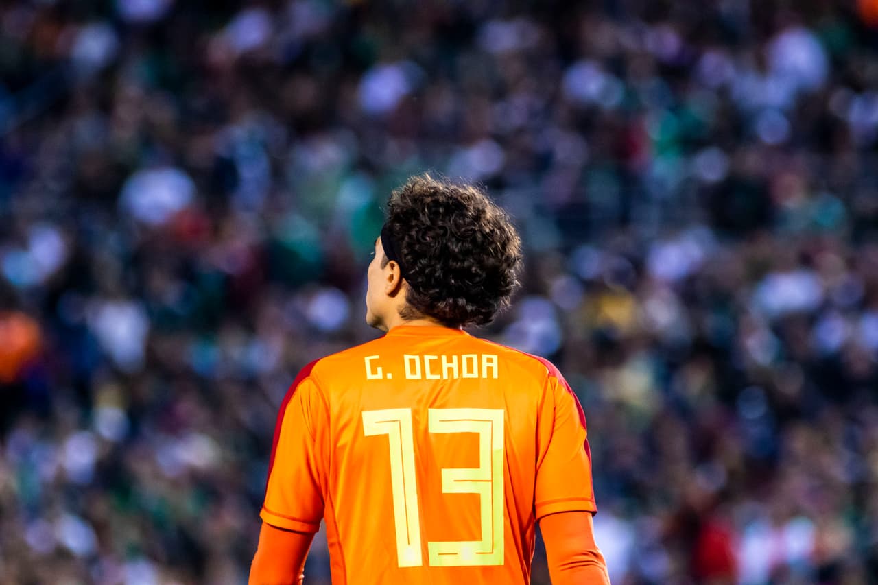 Aunque recibió el gol marcado por Nico Castillo en el minuto 69', Ochoa confirmó su buen presente con el Tri.