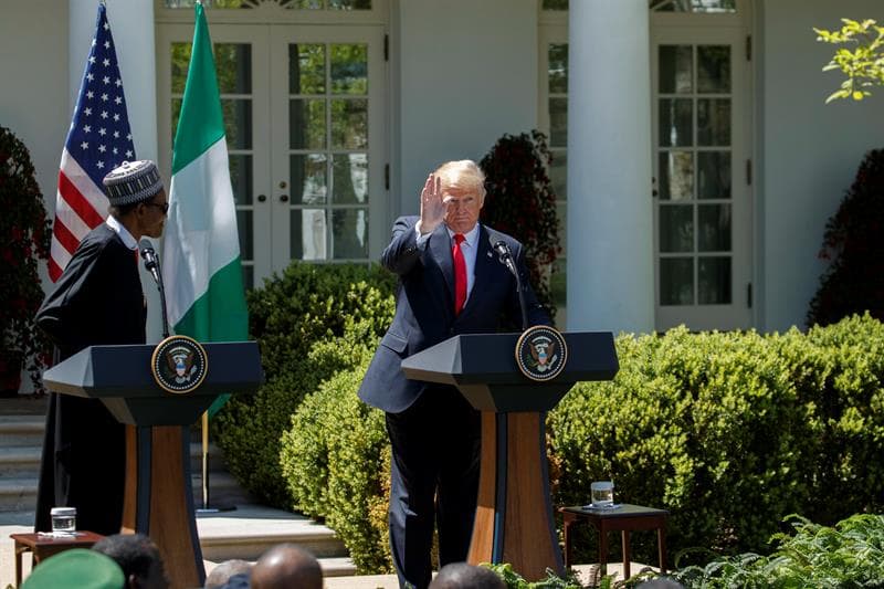 Trump pide apoyo de africanos a la candidatura de EE.UU., México y Canadá para el Mundial 2026