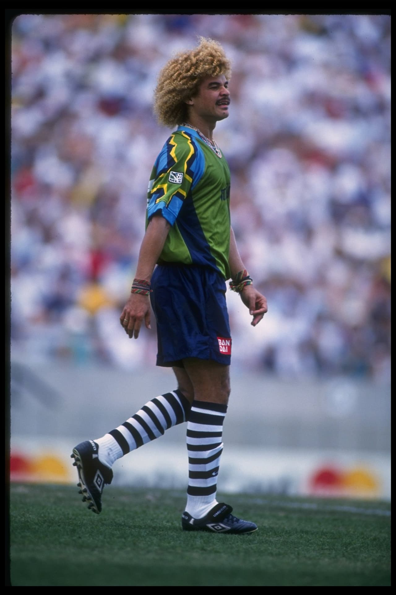 Carlos "el Pibe" Valderrama mantuvo su look a lo largo de su carrera. La enrulada cabellera rubia y el tupido bigote castaño durante arribo a la MLS, en 1996 con el Tampa Bay Mutiny.