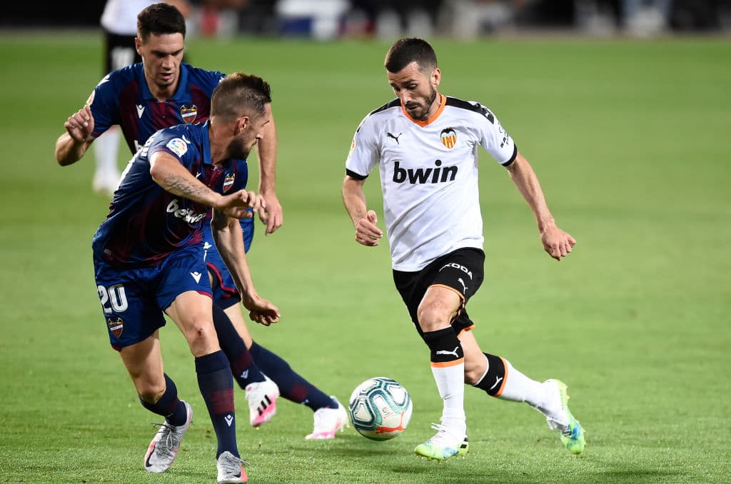 Valencia no logra concretar su ventaja y con un error al minuto 90+7 el levante no perdona desde los 11 pasos y empata el encuentro.