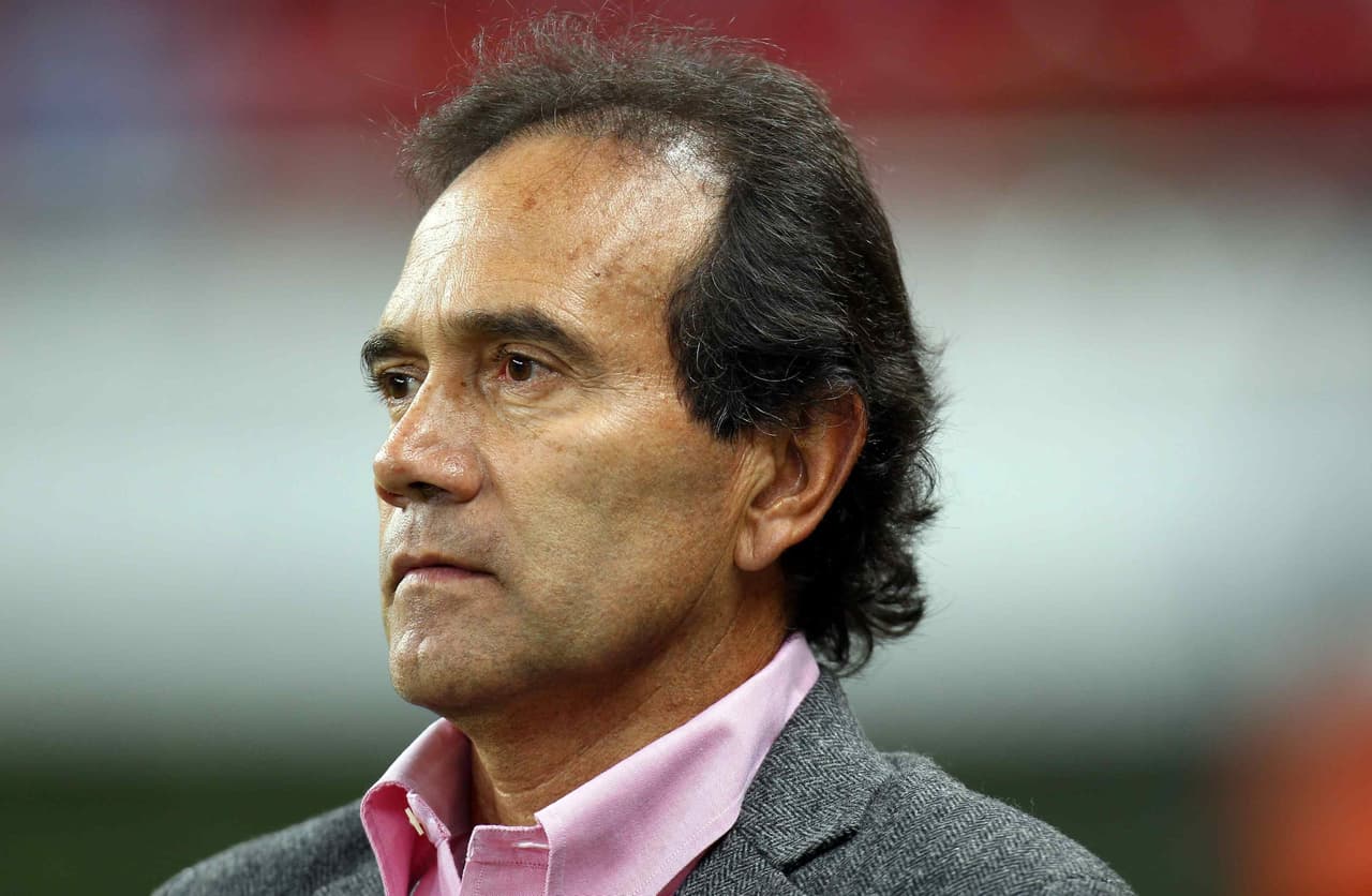 Fernando Quirarte, quien se consagrara como jugador vistiendo los colores del rebaño, dirigió a los rojinegros en 2002 y a las Chivas en 2011.