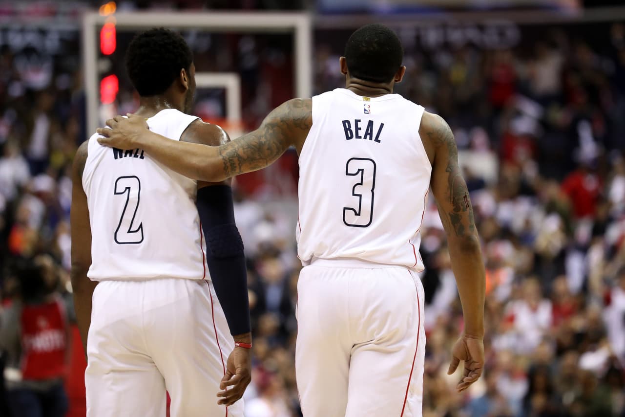 Los locales no reaccionaban y en el segundo cuarto sus rivales tuvieron mejor rendimiento al marcar 21 puntos frente a 18 de Washington.