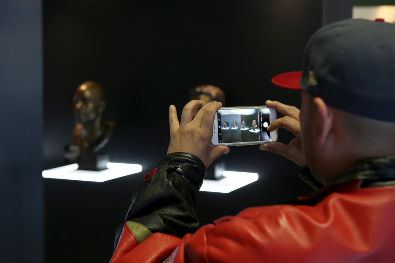 La fiesta ya empezó en San Francisco con motivo del Super Bowl 50, la gente se divierte en el NFL Experience, entre otras atracciones, he aquí las mejores imágenes.