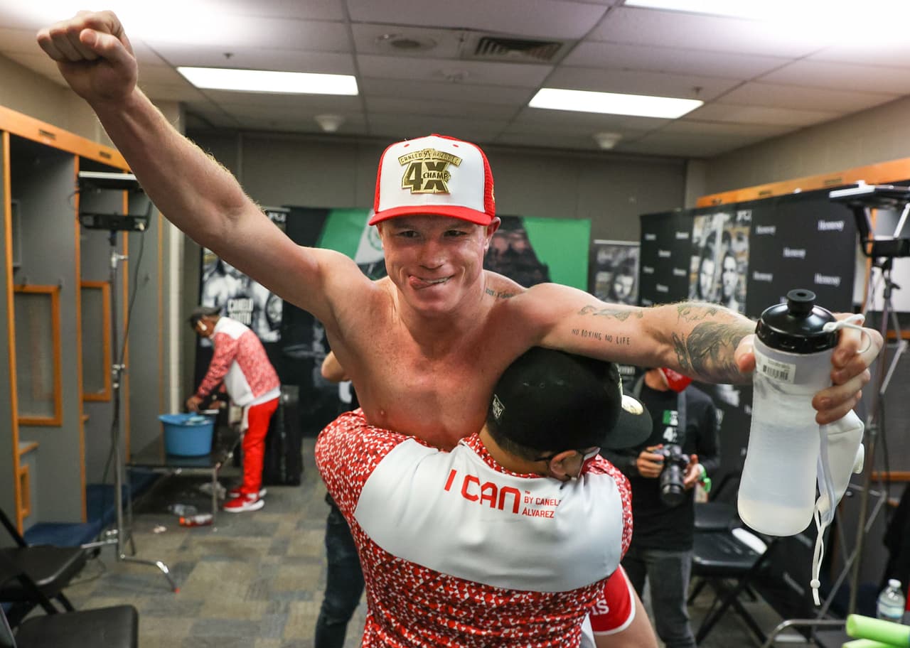 Eddy Reynoso contra los haters: "Canelo ha hecho más que Crawford"