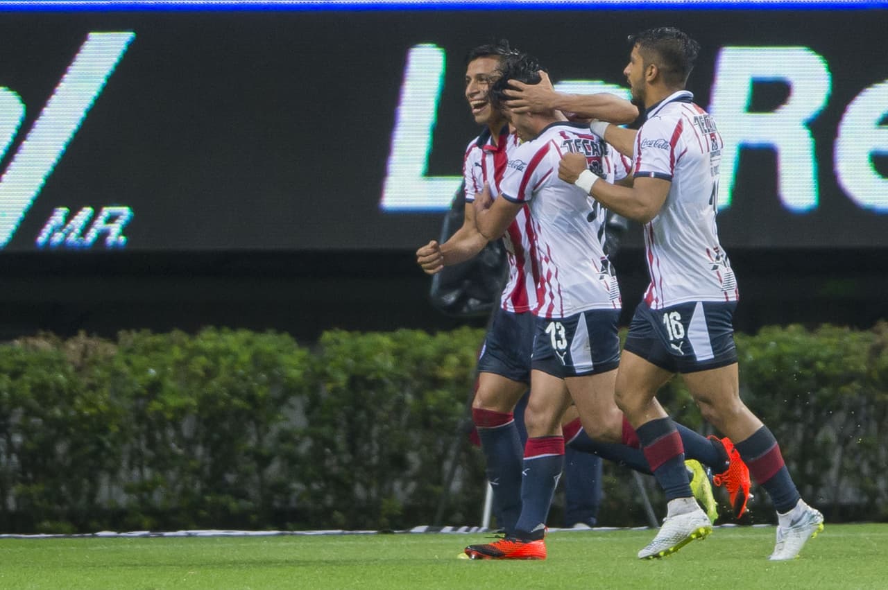 Así llegó al minuto 43 del primer tiempo el tanto de Sandoval, que con doblete se convirtió en la figura del equipo local.