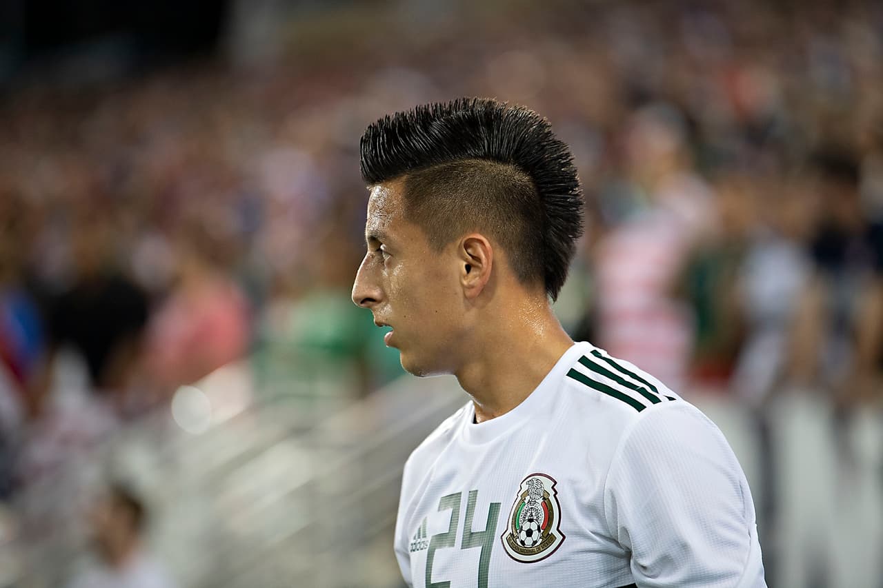 <b>Roberto Alvarado</b>, mediocampista: 7. El juvenil de Cruz Azul en el primer tiempo también se mostró con buena actitud y pidiendo la pelota, provocó faltas de EEUU pero luego se apagó drásticamente.