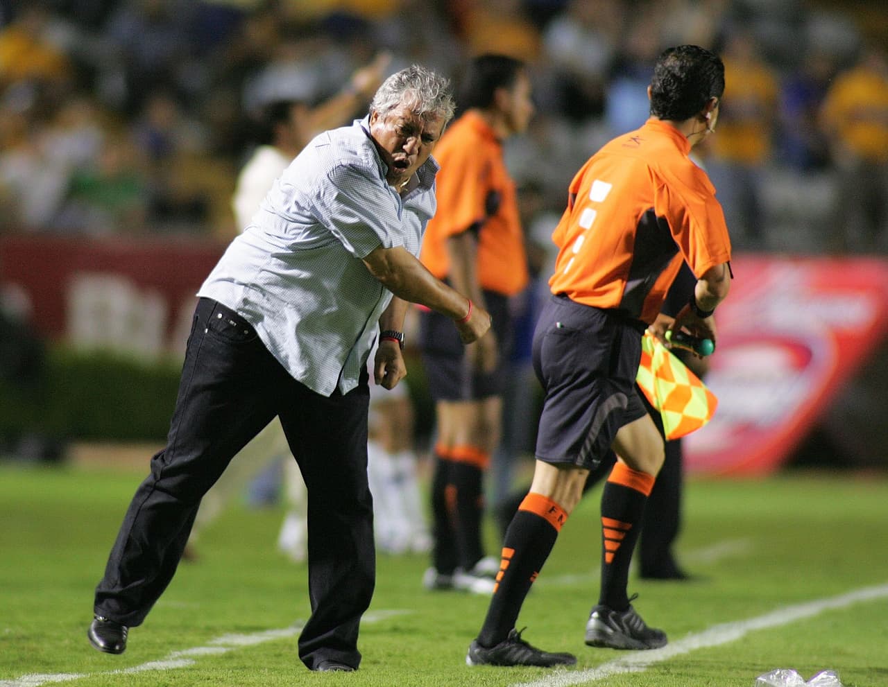 Gallego no pudo enderezar la nave felina y se marchó de la Liga MX para no volver.