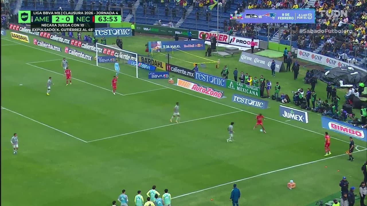 ¡Casi reaparece con gol! El remate de Henry con el hombro se fue desviado