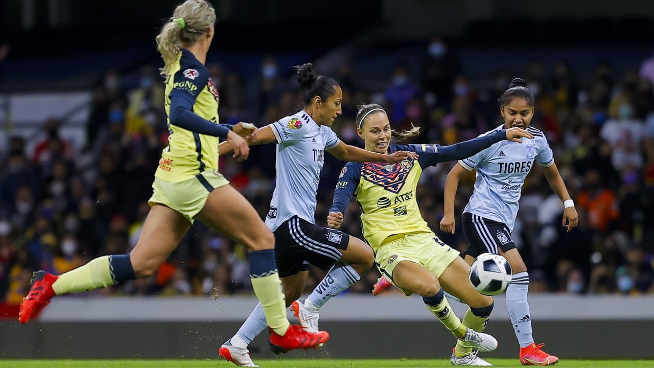 América busca propinar su primera derrota del torneo a Tigres.